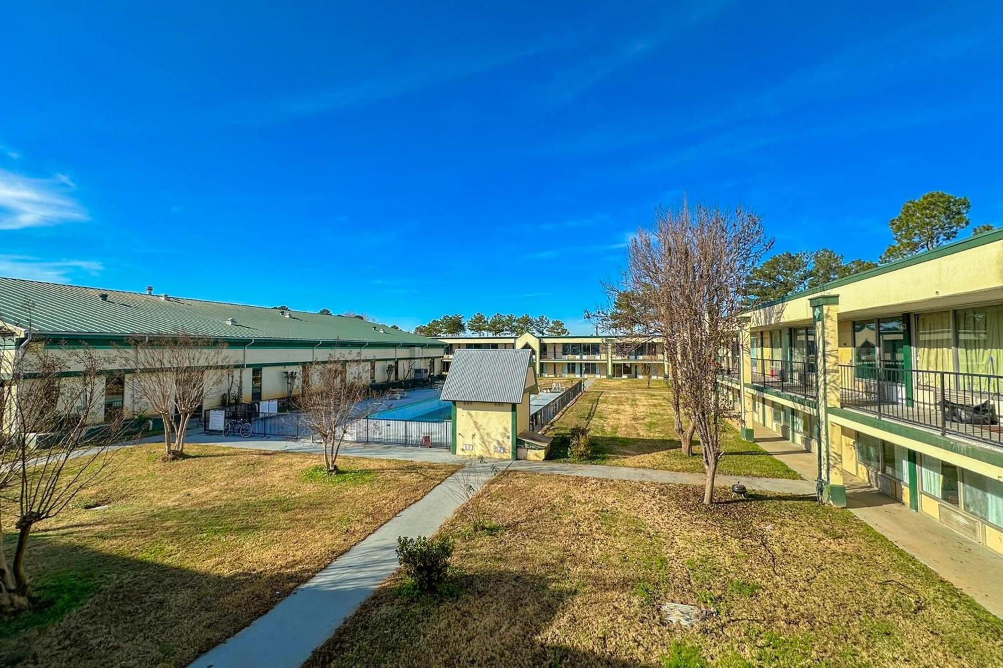 Super Inn&Suites Milledgeville Bagian luar foto
