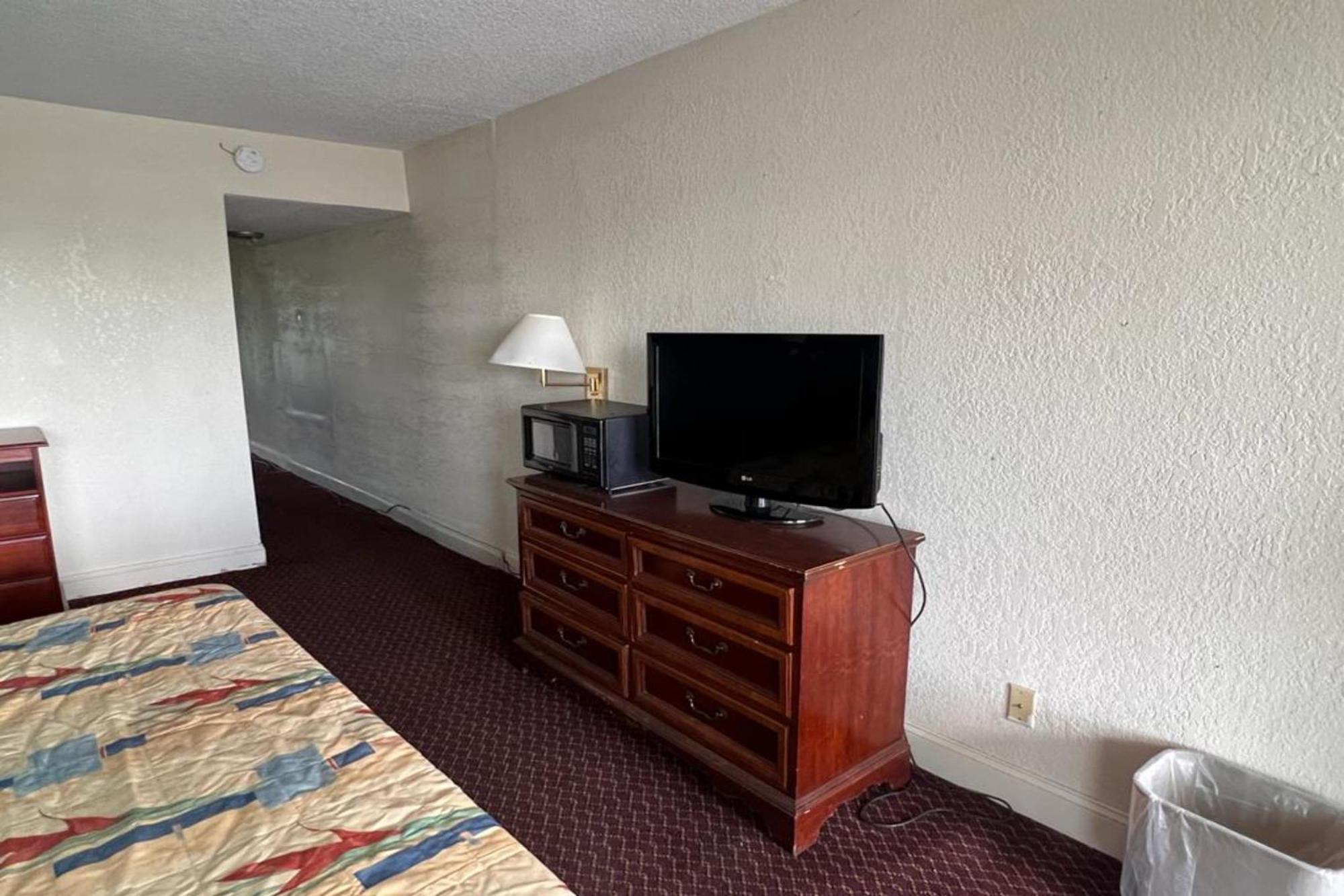 Super Inn&Suites Milledgeville Bagian luar foto