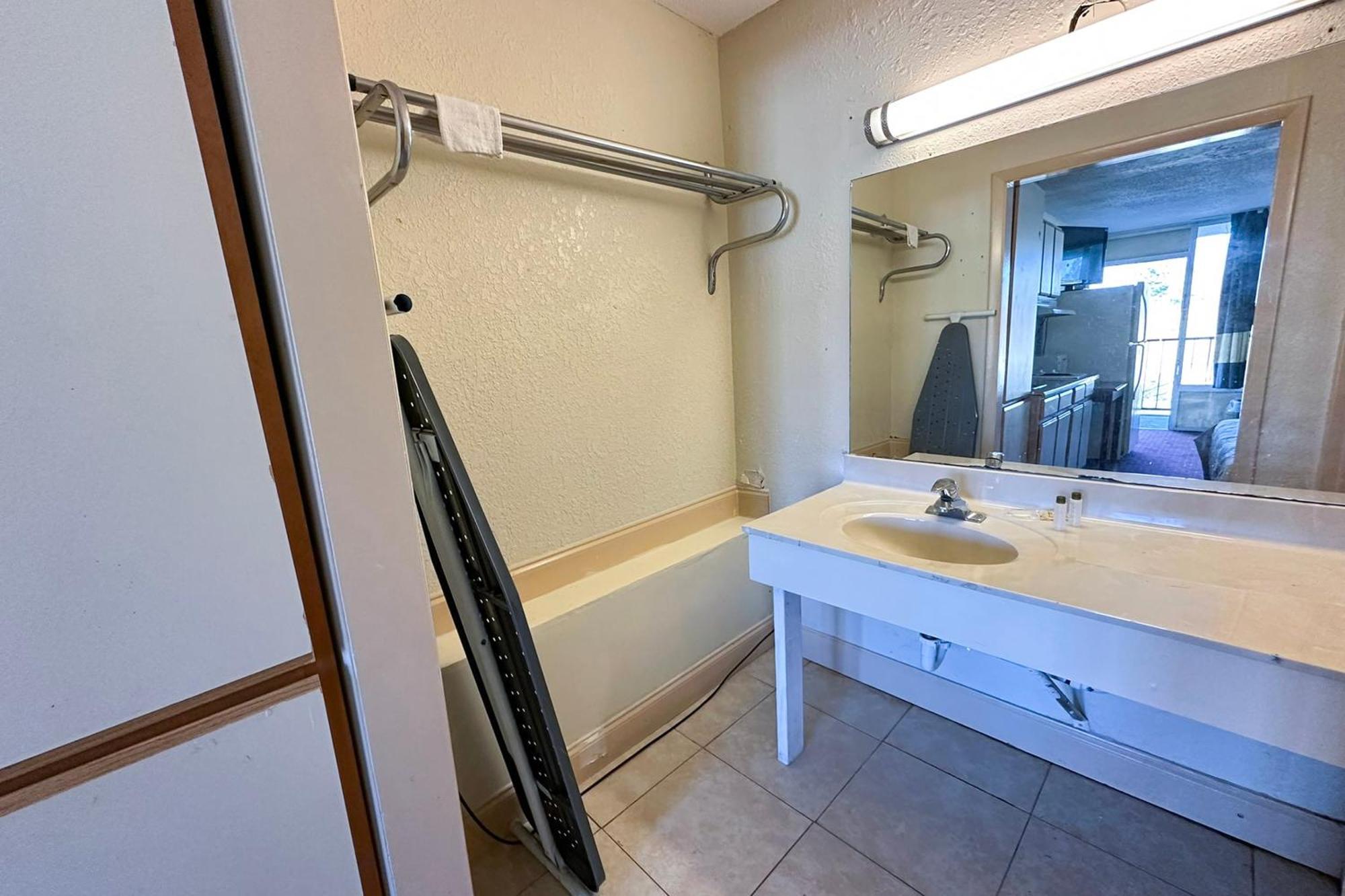 Super Inn&Suites Milledgeville Bagian luar foto