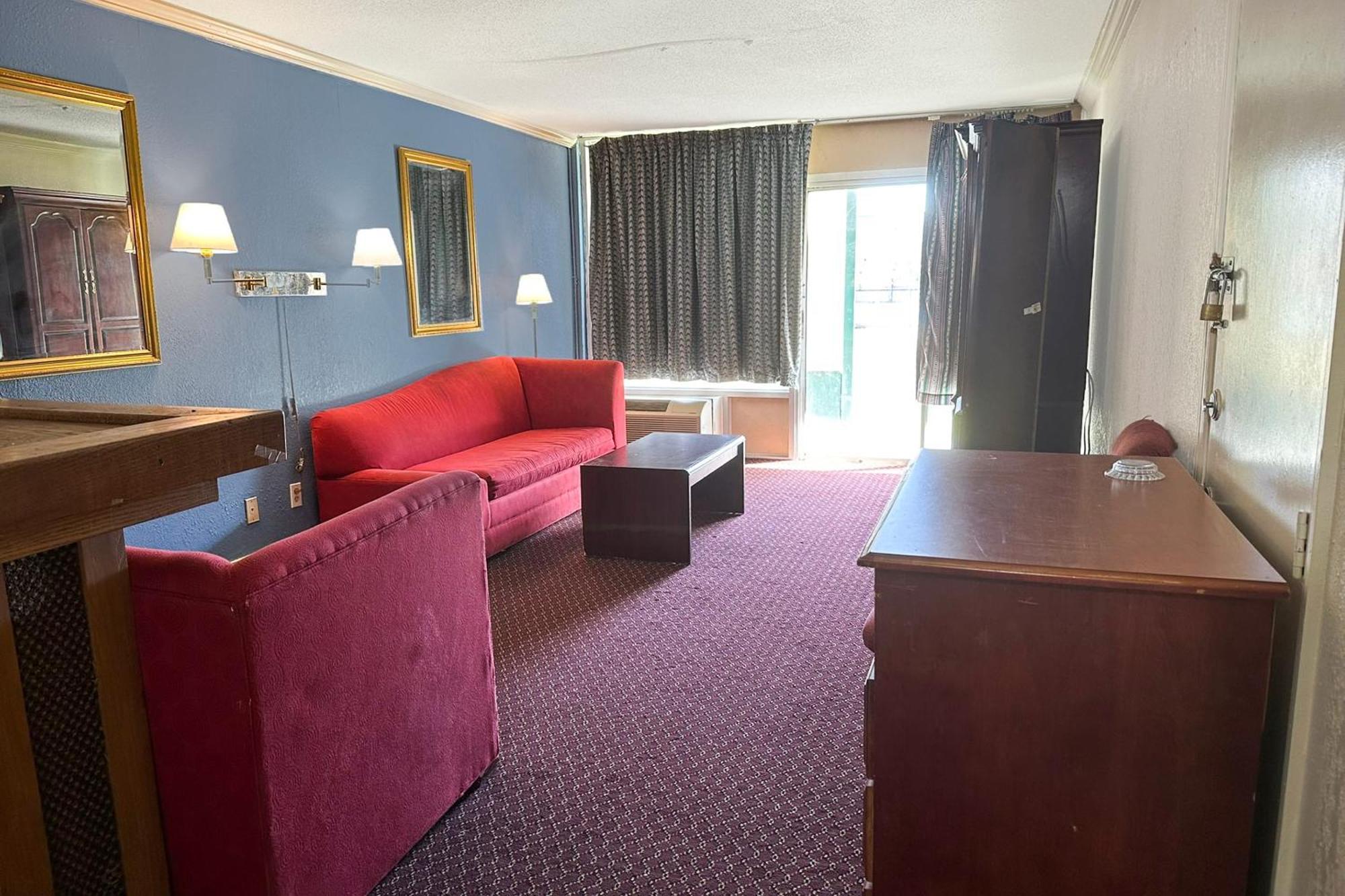 Super Inn&Suites Milledgeville Bagian luar foto