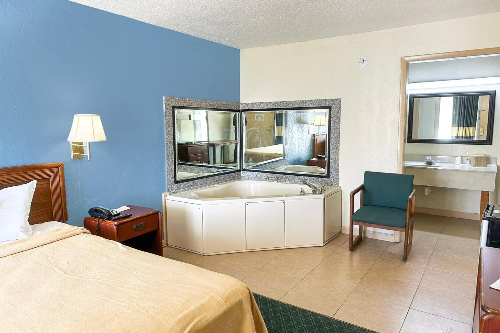Super Inn&Suites Milledgeville Bagian luar foto
