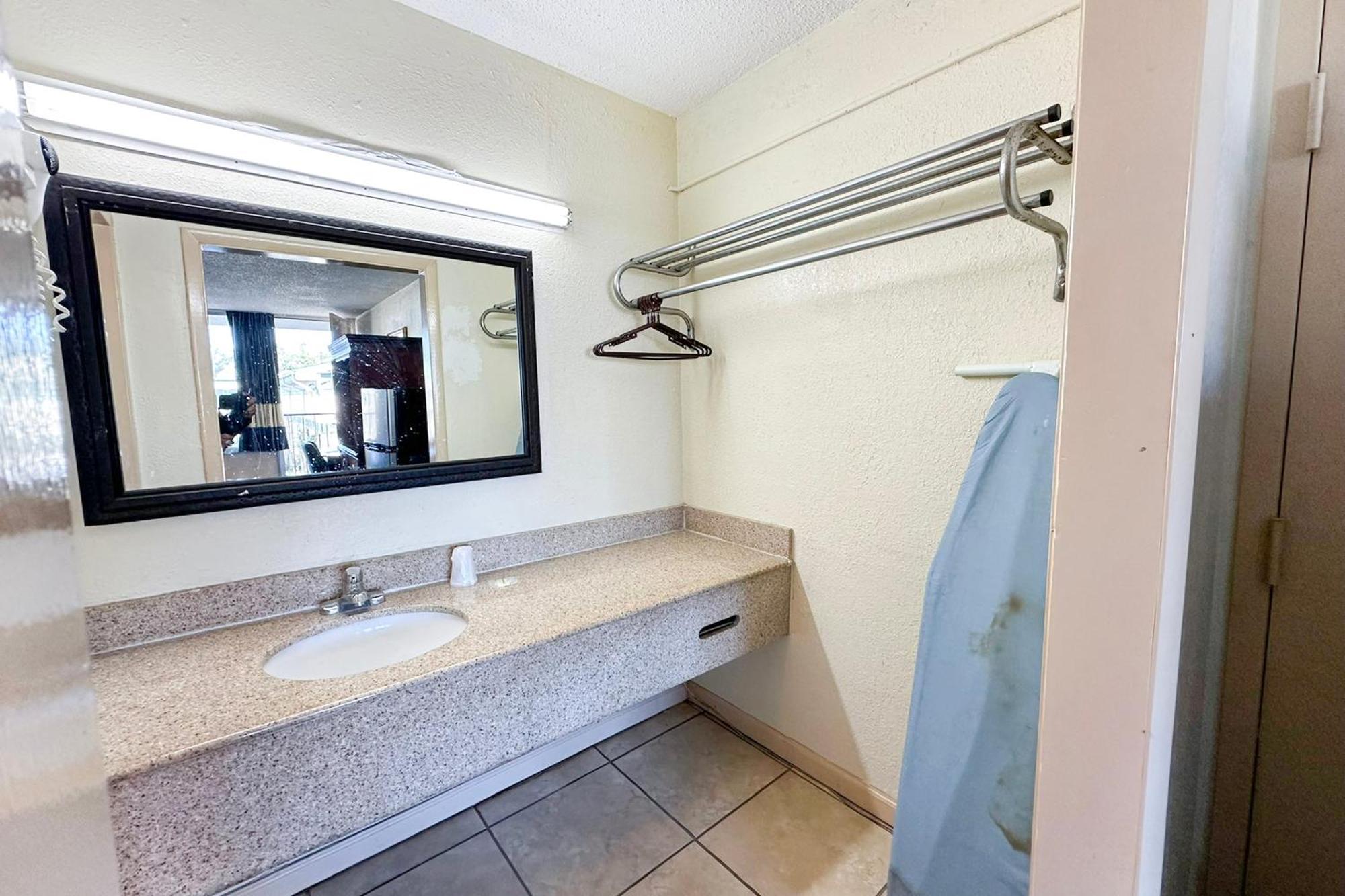 Super Inn&Suites Milledgeville Bagian luar foto