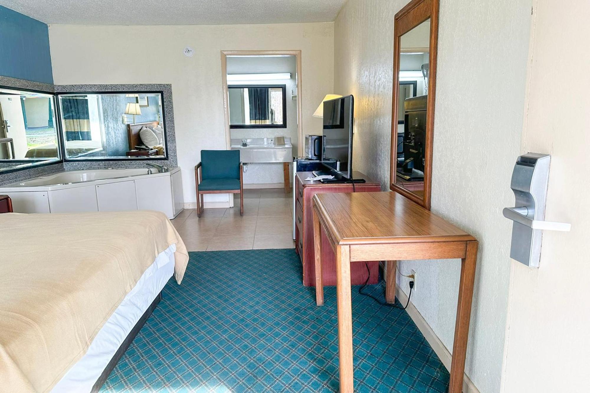 Super Inn&Suites Milledgeville Bagian luar foto