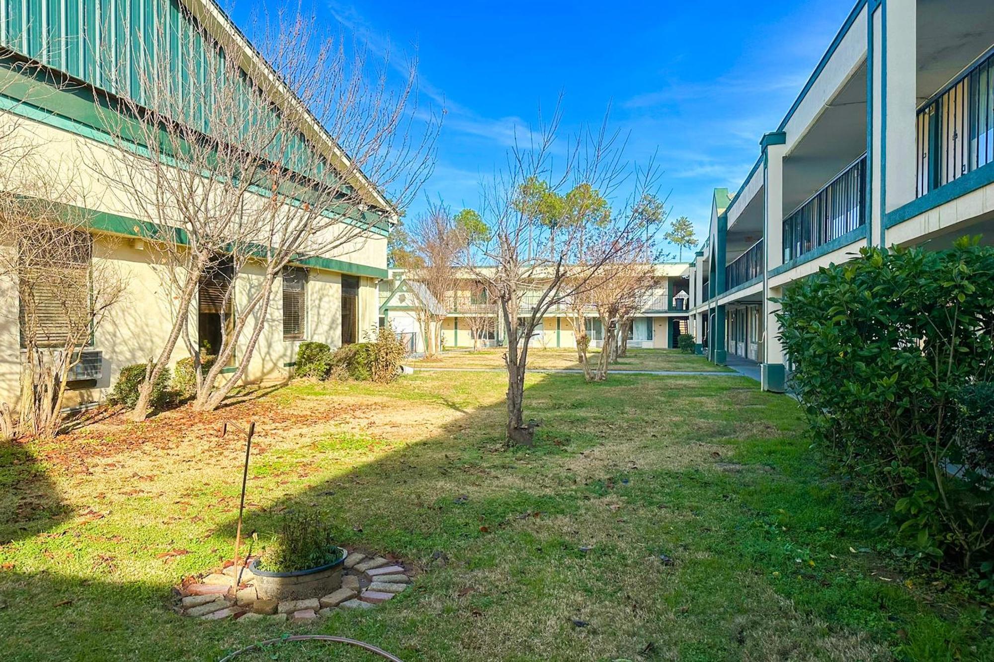 Super Inn&Suites Milledgeville Bagian luar foto