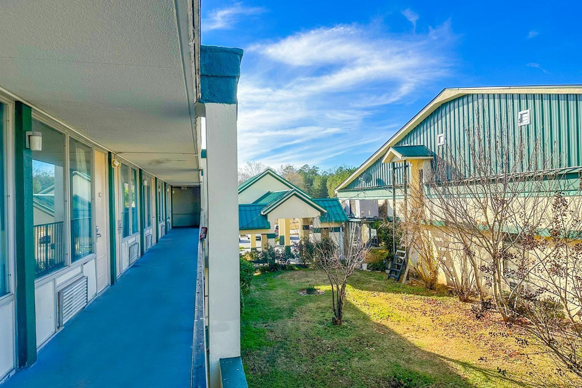 Super Inn&Suites Milledgeville Bagian luar foto