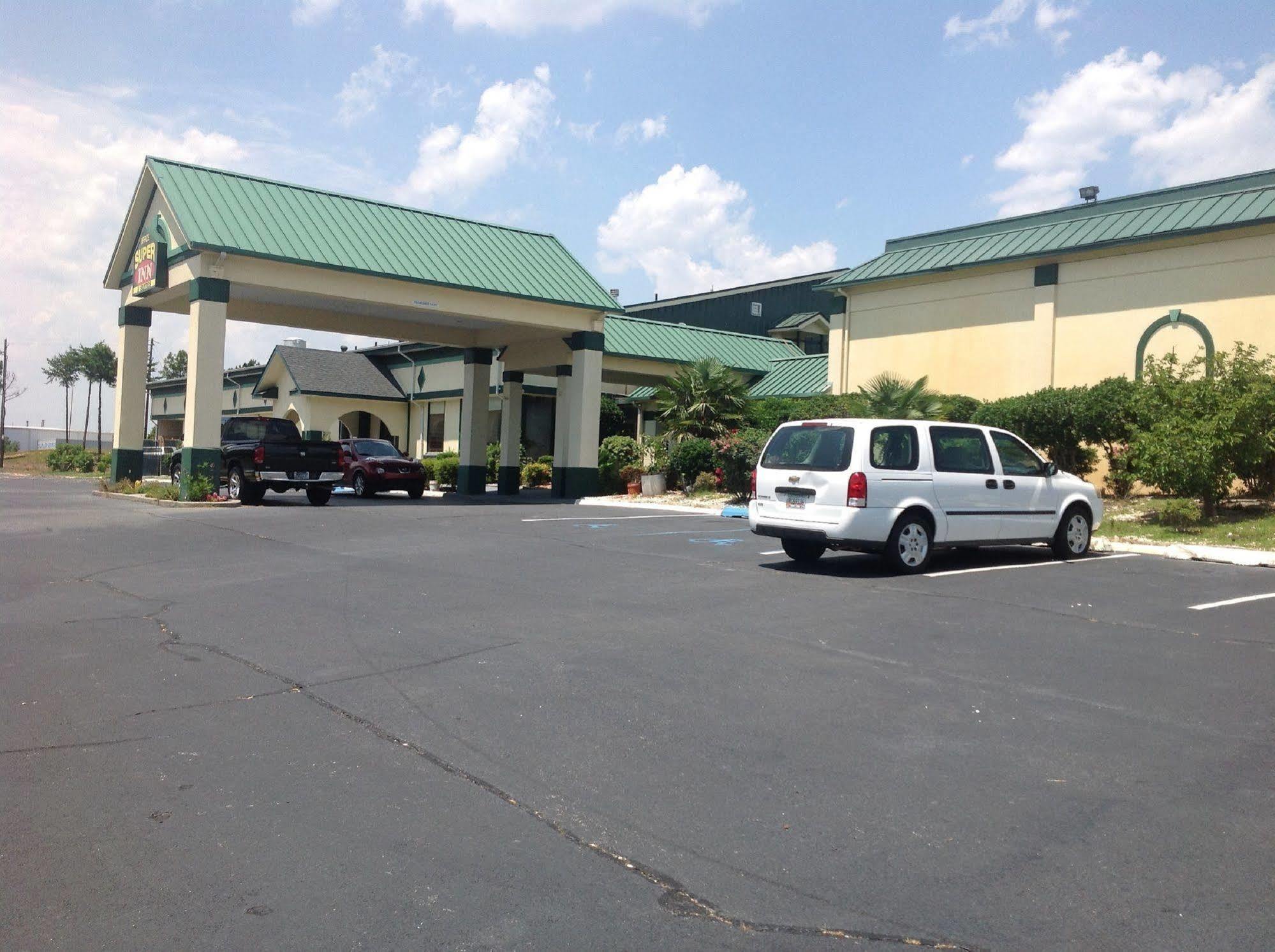Super Inn&Suites Milledgeville Bagian luar foto