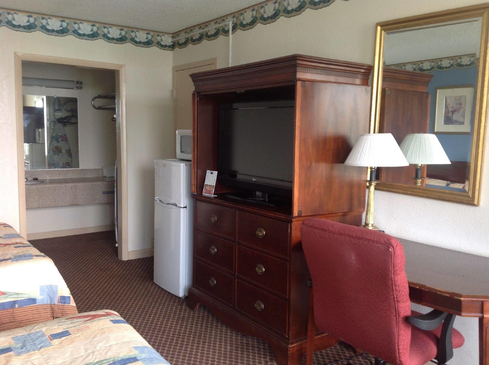 Super Inn&Suites Milledgeville Bagian luar foto